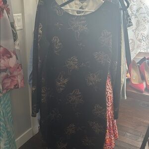 Le chateau Black Dress